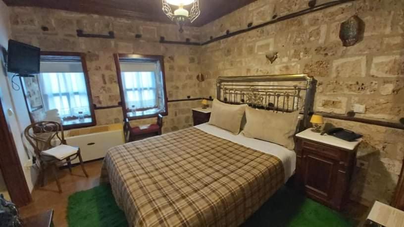 Hagiati Guesthouse Edessa Bagian luar foto