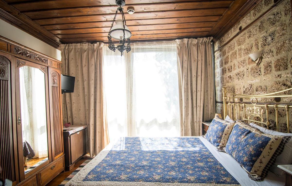 Hagiati Guesthouse Edessa Bagian luar foto