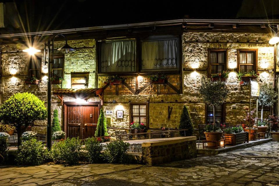 Hagiati Guesthouse Edessa Bagian luar foto